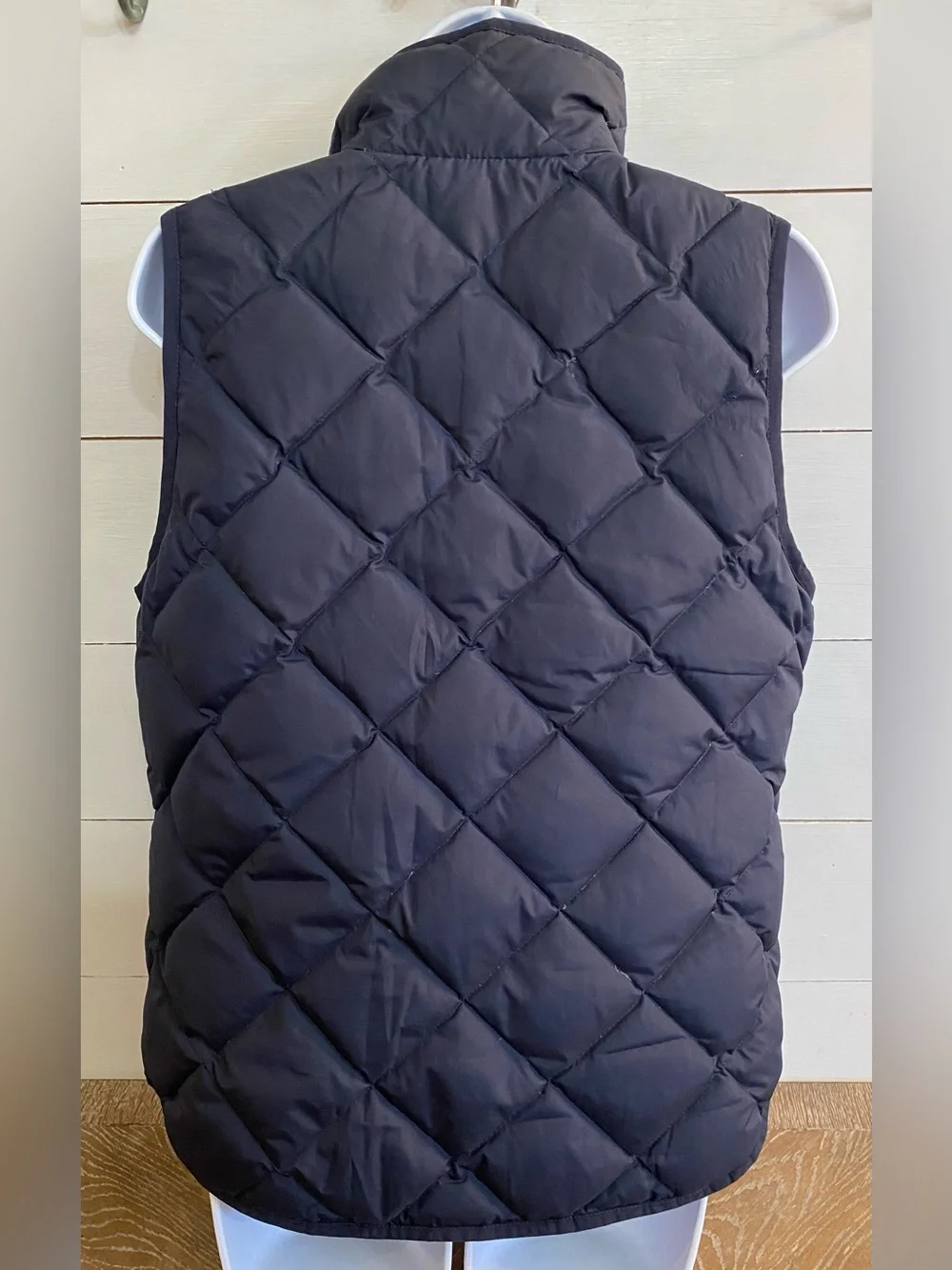 J Crew Women’s Sz S Navy Quilted Down Excursion Vest